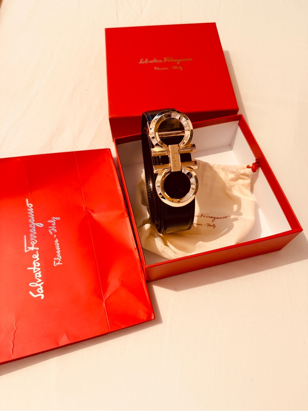Salvatore Ferragamo Black Leather Belt with Gold Double Gancini Buckle - Picture 2 of 6